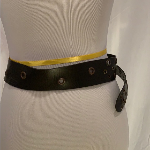 Size 10 women’s pleather belt - Picture 4 of 8